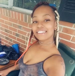 Meet your Posher, Stefani